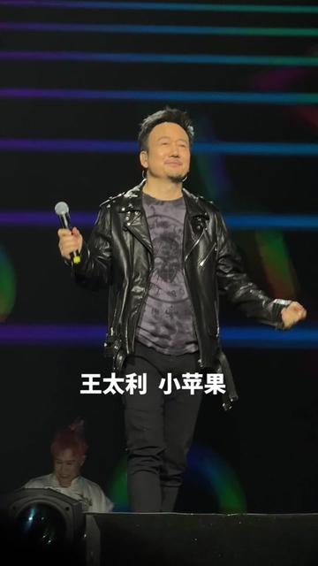 小苹果dj版男生苹果dj泳装串烧视频